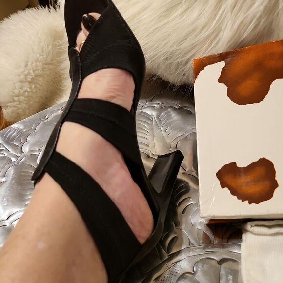 New in box black mesh elastic nappa Donald j pliners! Sz. 8N - Picture 6 of 8